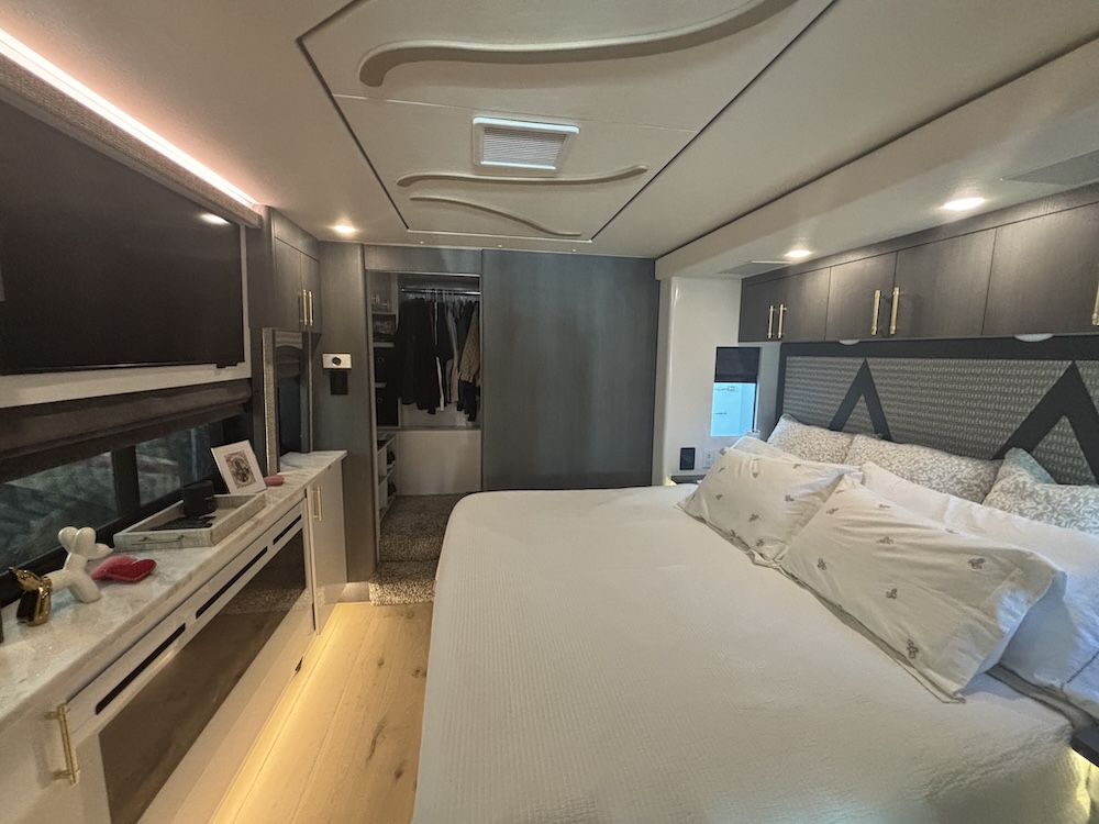2023 Prevost Nashville Coach X3 For Sale