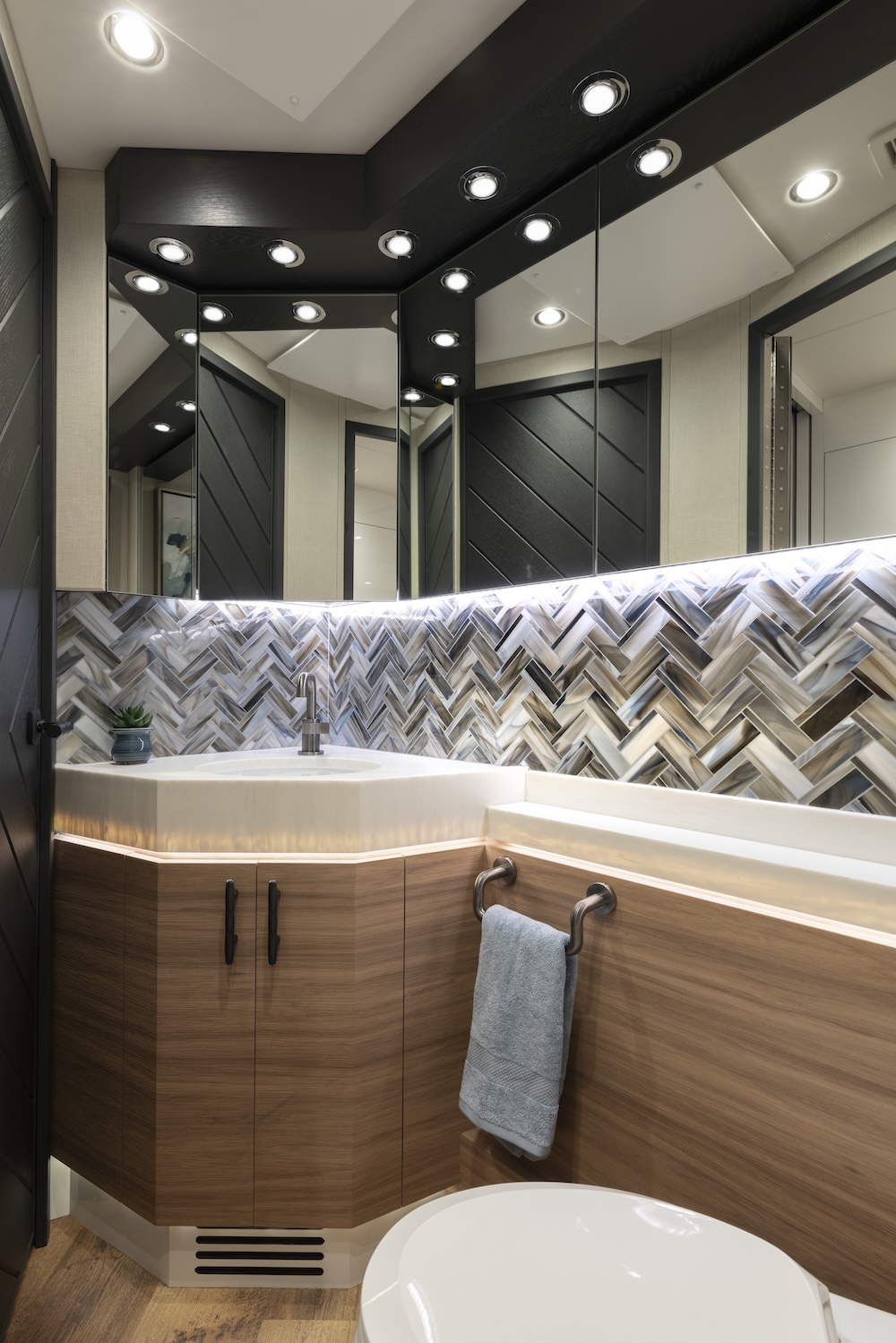 2024 Prevost Liberty H3-45 For Sale