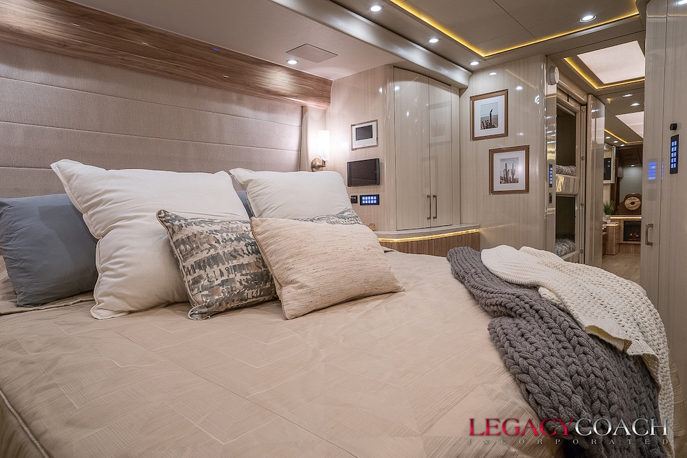2024 Prevost Marathon X3 For Sale