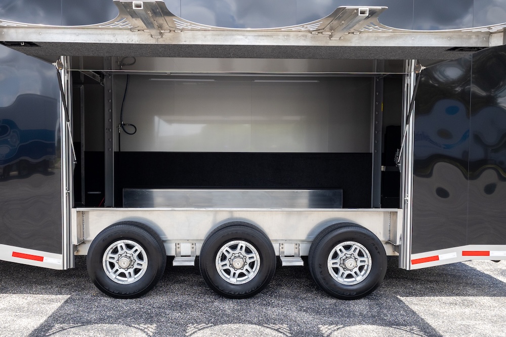 2025 Featherlite Trailer For Sale