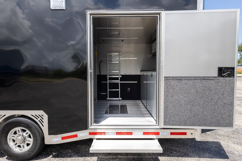 2025 Featherlite Trailer For Sale