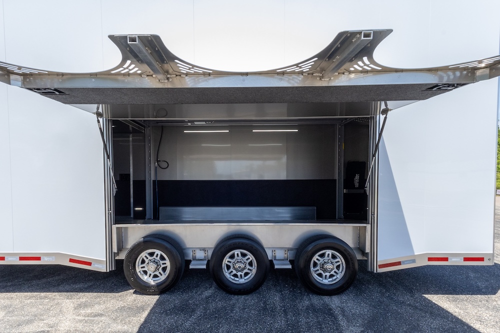 2025 Featherlite Trailer For Sale