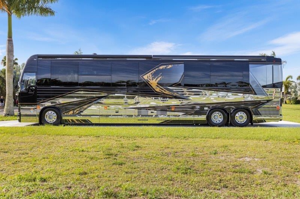 2025 Prevost Epic X3 For Sale
