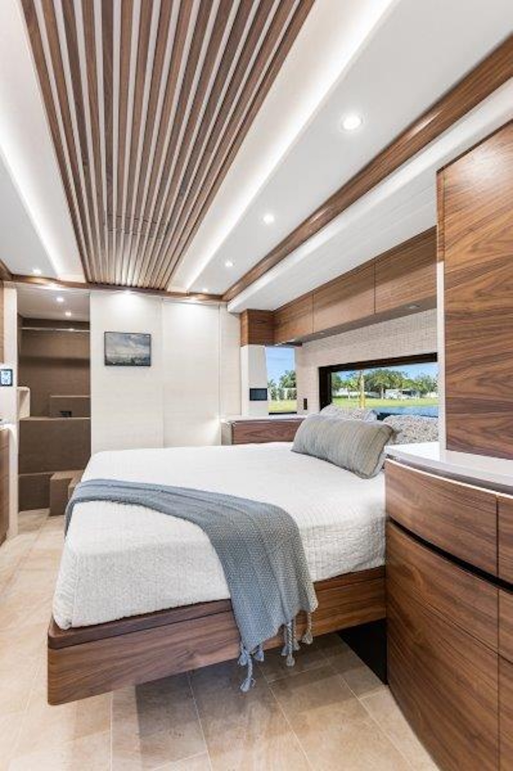 2025 Prevost Epic X3 For Sale