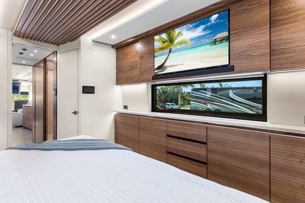 2025 Prevost Epic X3 For Sale