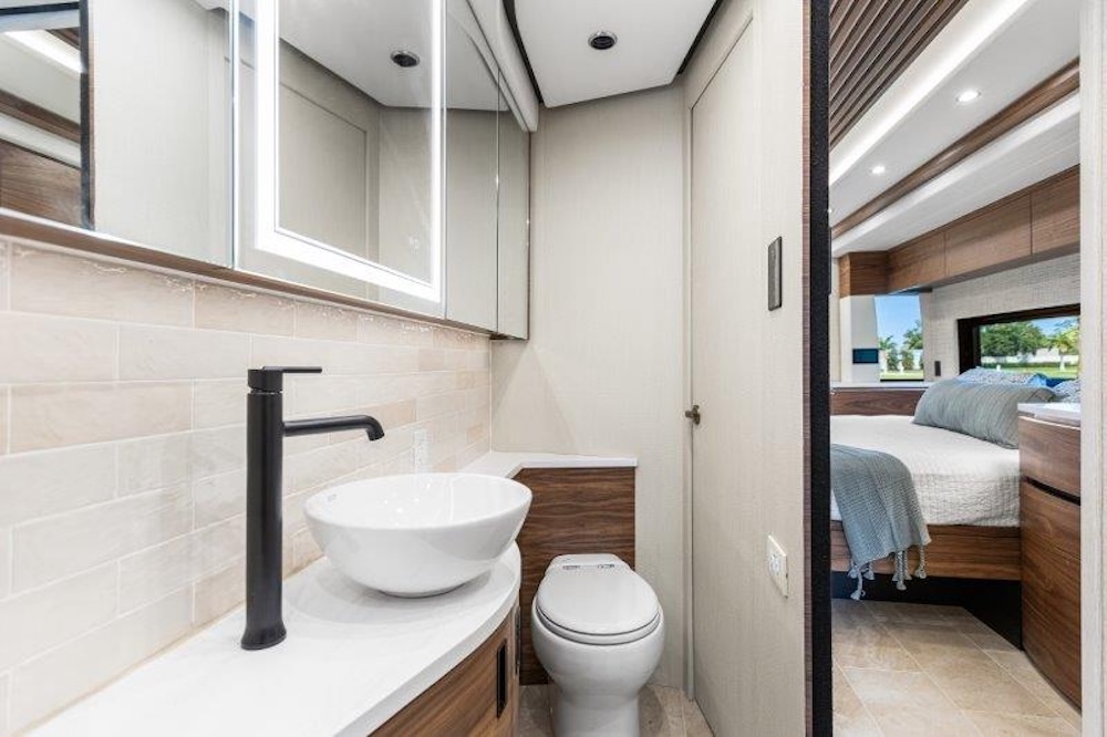 2025 Prevost Epic X3 For Sale