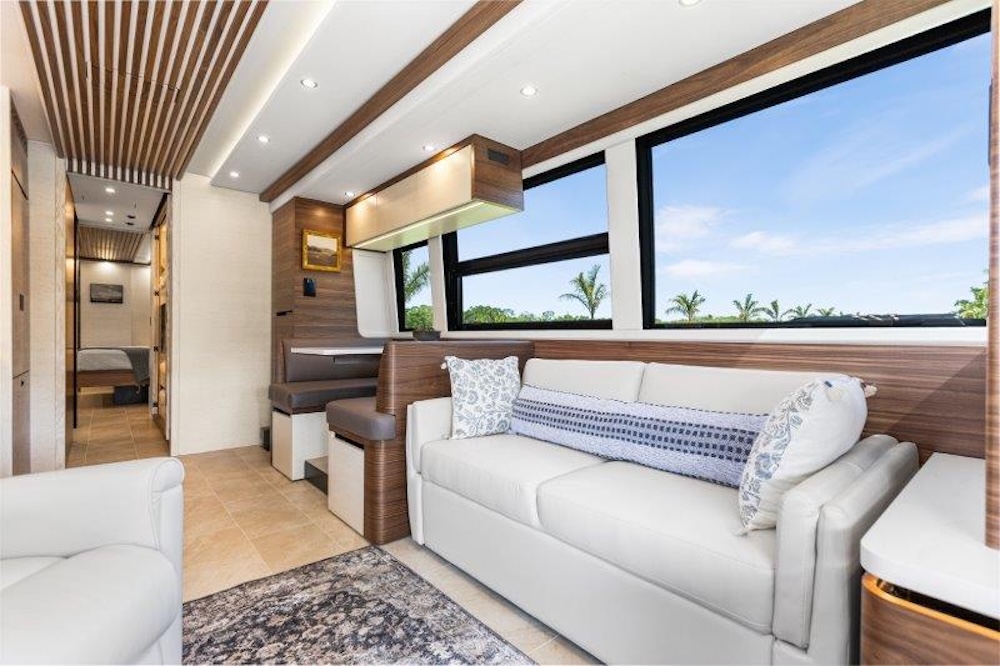 2025 Prevost Epic X3 For Sale