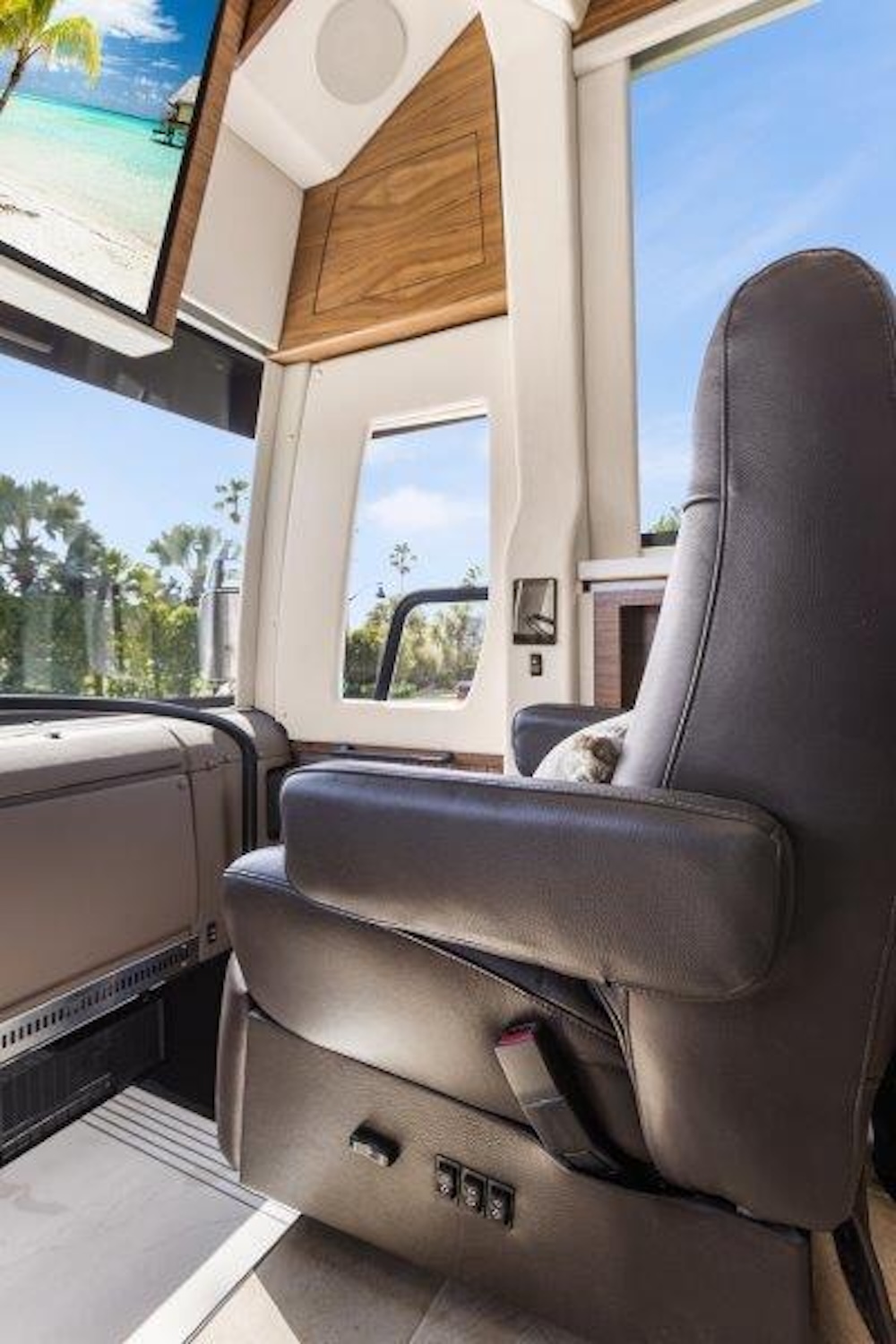 2025 Prevost Epic X3 For Sale