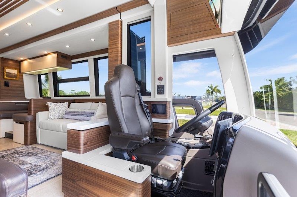 2025 Prevost Epic X3 For Sale