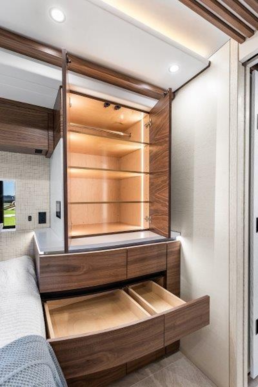 2025 Prevost Epic X3 For Sale