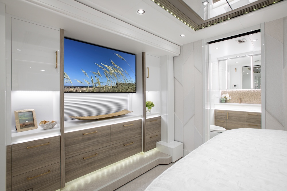 2025 Prevost Liberty H3-45 For Sale