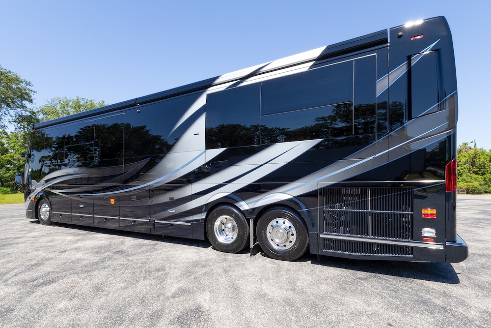 2025 Prevost  Marathon H3-45 For Sale