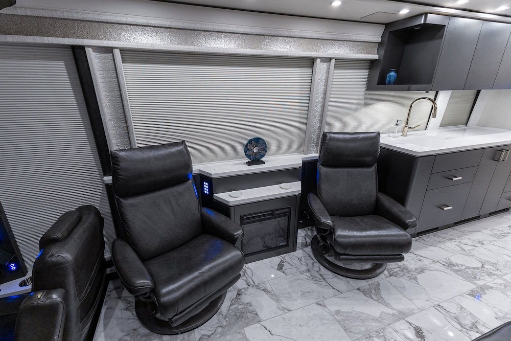 2025 Prevost  Marathon H3-45 For Sale
