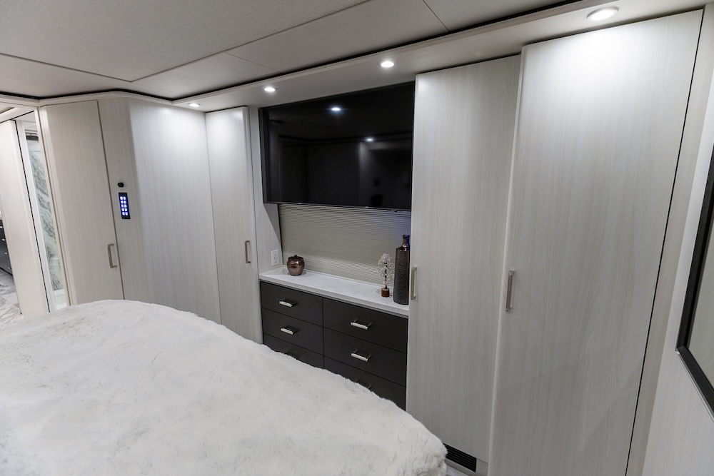 2025 Prevost  Marathon H3-45 For Sale