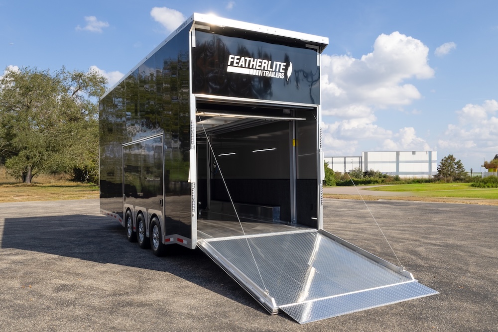 2026 Prevost Featherlite Stacker For Sale