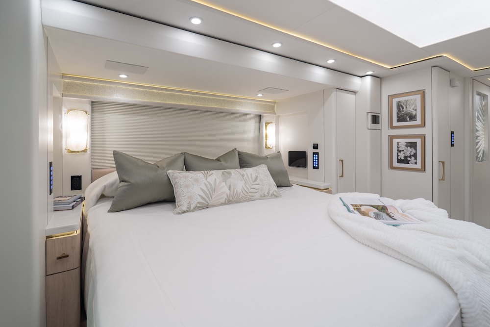 2026 Prevost Marathon H3-45 For Sale