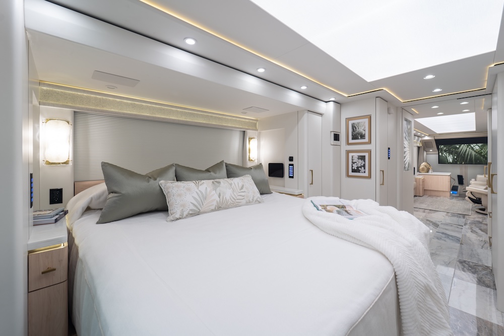 2026 Prevost Marathon H3-45 For Sale