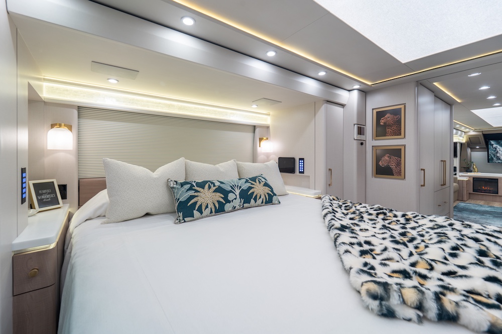 2026 Prevost Marathon H3-45 For Sale