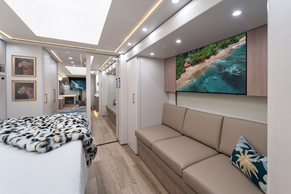 2026 Prevost Marathon H3-45 For Sale