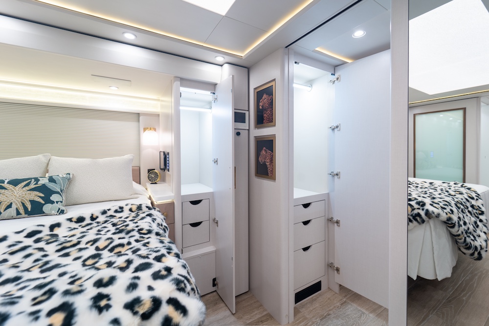 2026 Prevost Marathon H3-45 For Sale