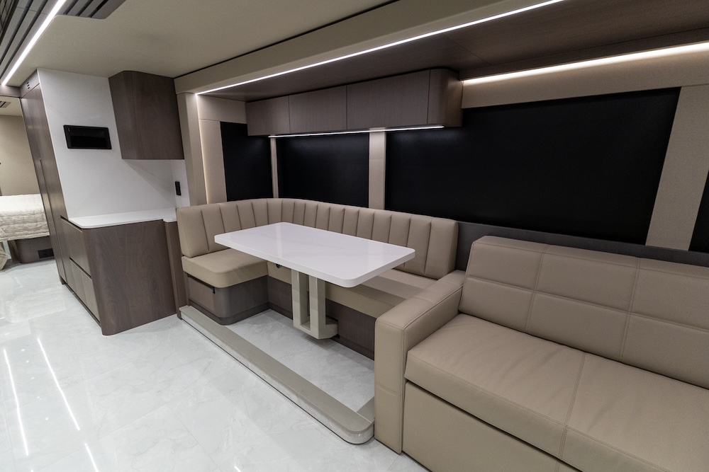 2027 Prevost Lok H3-45 For Sale