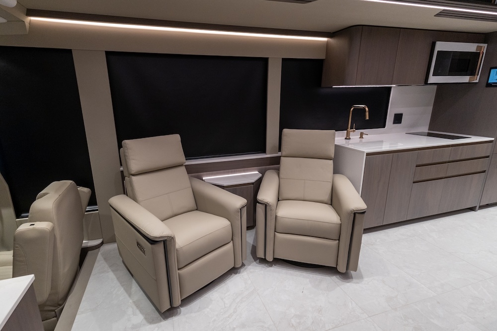 2027 Prevost Lok H3-45 For Sale