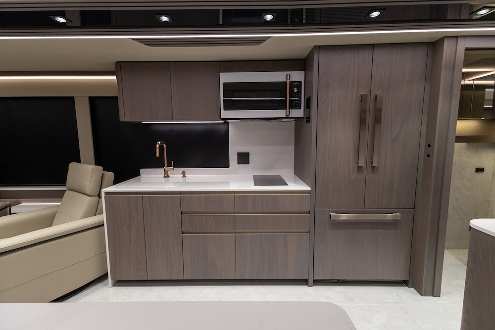 2027 Prevost Lok H3-45 For Sale