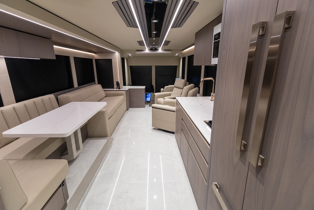 2027 Prevost Lok H3-45 For Sale