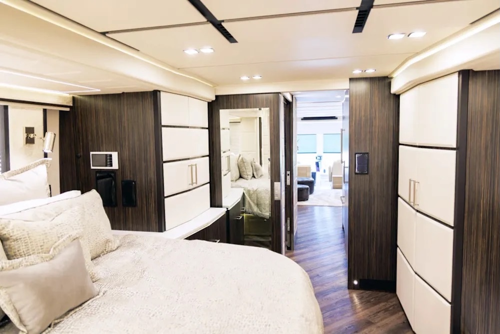 2027 Prevost Emerald H3-45 For Sale