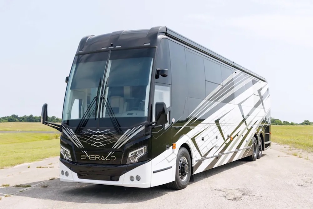2027 Prevost Emerald H3-45 For Sale