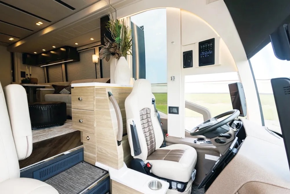 2027 Prevost Emerald H3-45 For Sale