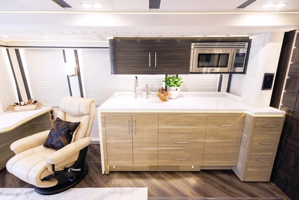 2027 Prevost Emerald H3-45 For Sale
