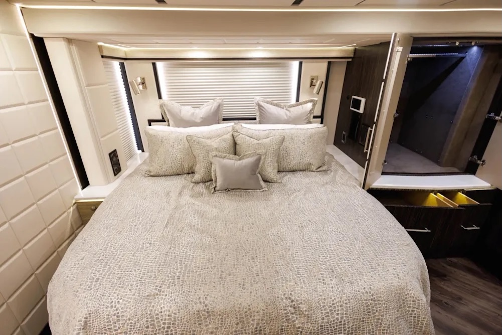 2027 Prevost Emerald H3-45 For Sale