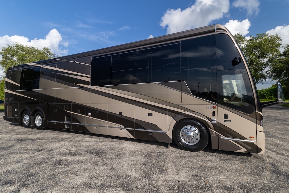 2027 Prevost Loki H3-45 For Sale