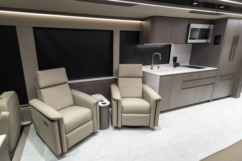 2027 Prevost Loki H3-45 For Sale