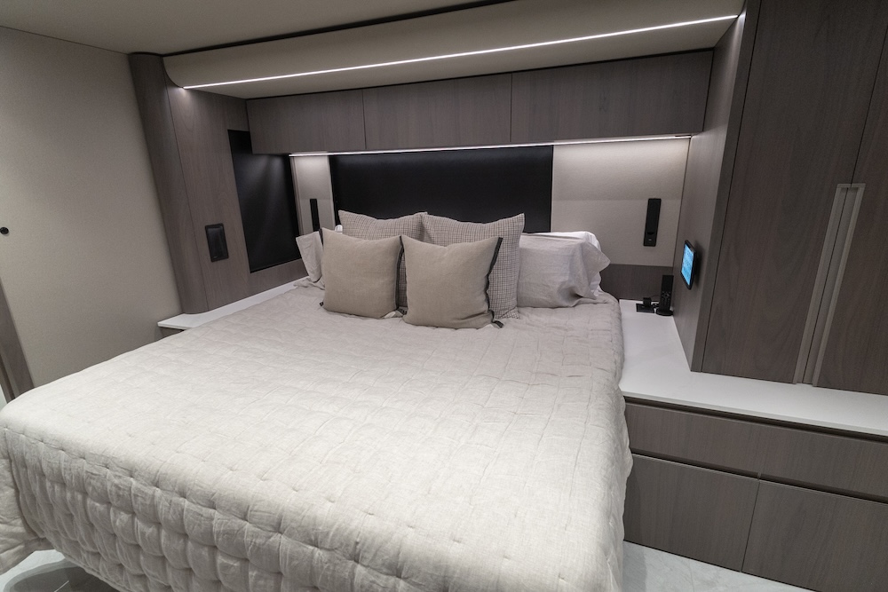 2027 Prevost Loki H3-45 For Sale