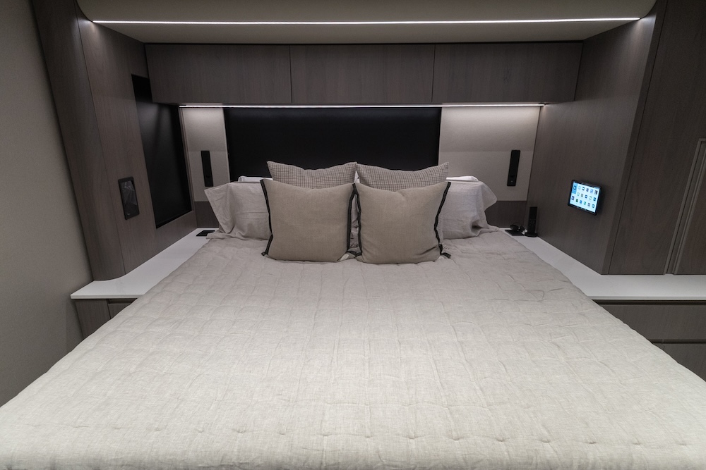 2027 Prevost Loki H3-45 For Sale