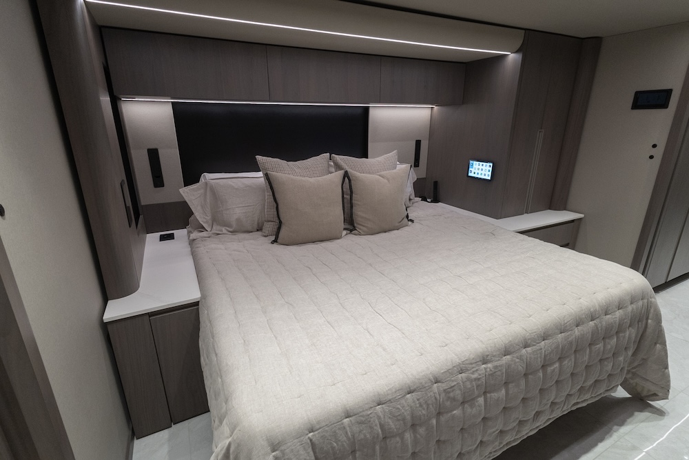 2027 Prevost Loki H3-45 For Sale