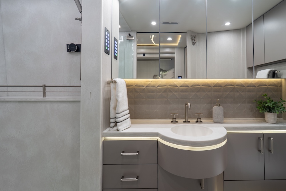 2027 Prevost Marathon H3-45 For Sale