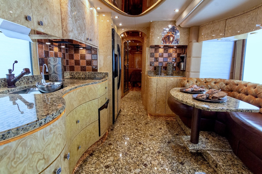 2010 Prevost Millennium H3-45 For Sale