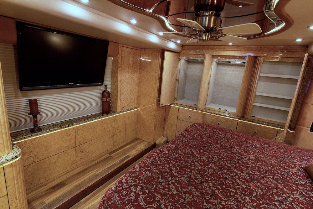 2010 Prevost Millennium H3-45 For Sale