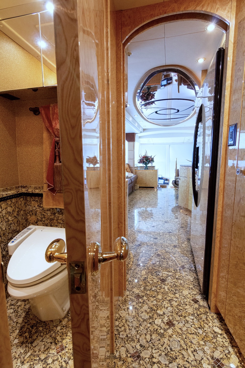 2010 Prevost Millennium H3-45 For Sale