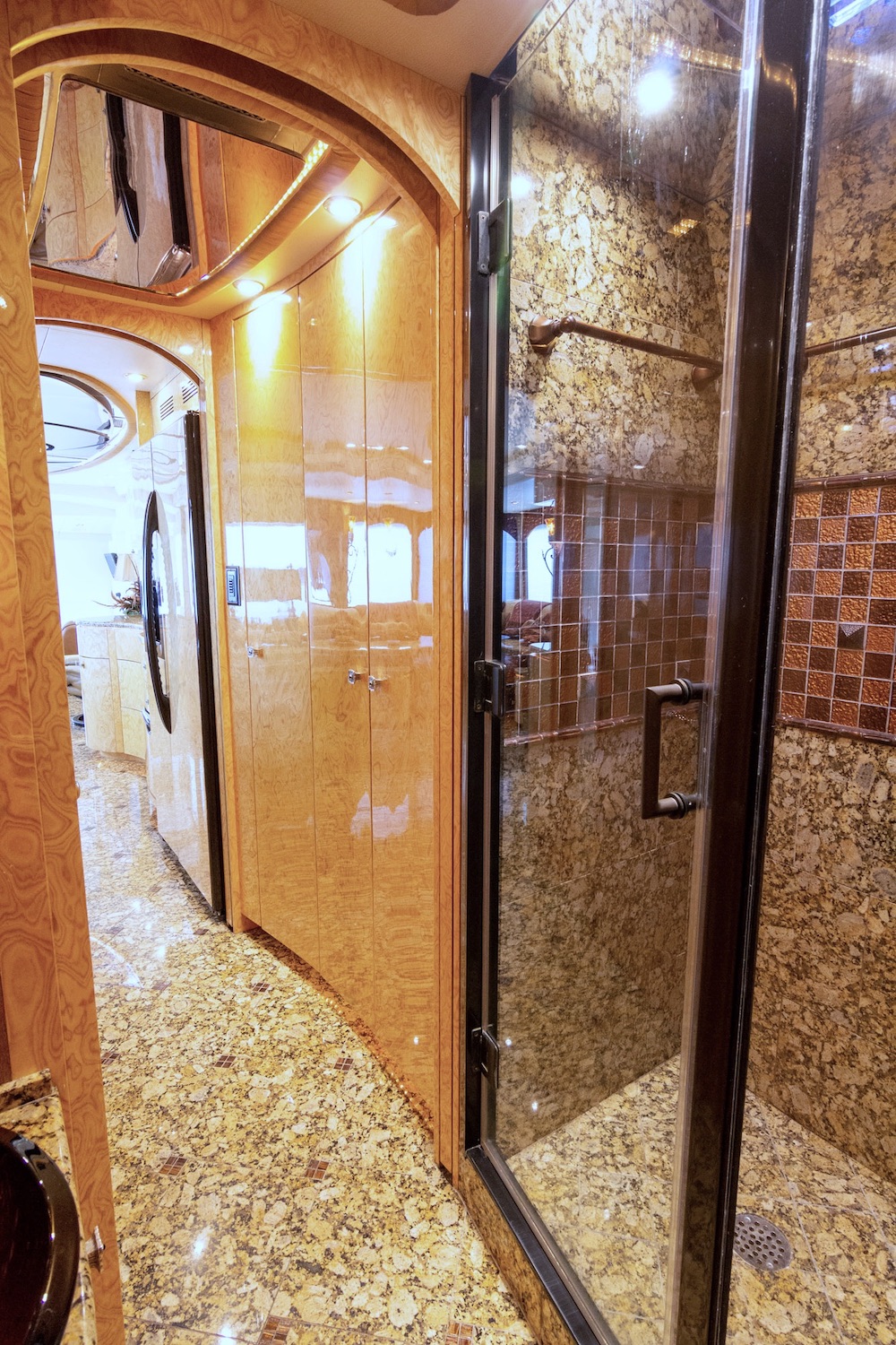 2010 Prevost Millennium H3-45 For Sale