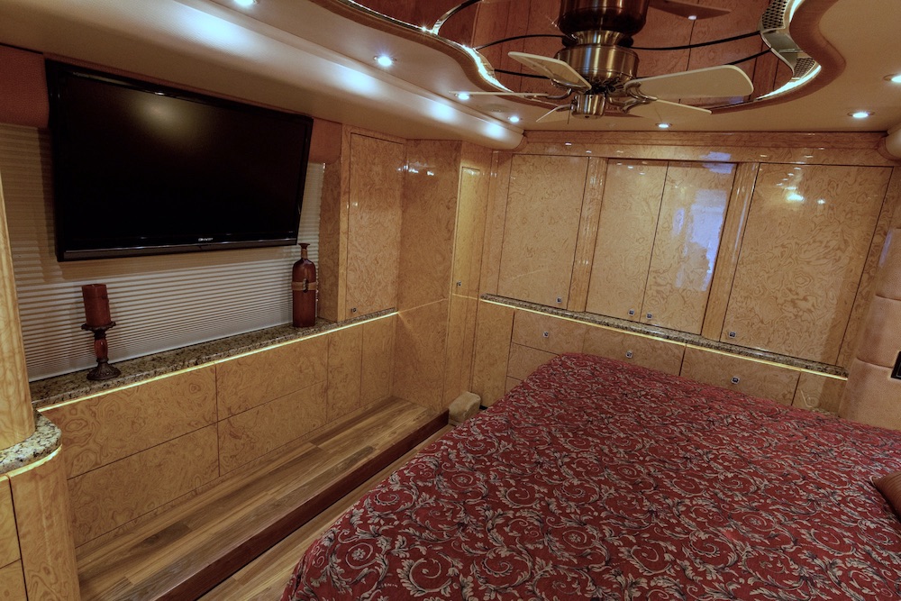 2010 Prevost Millennium H3-45 For Sale