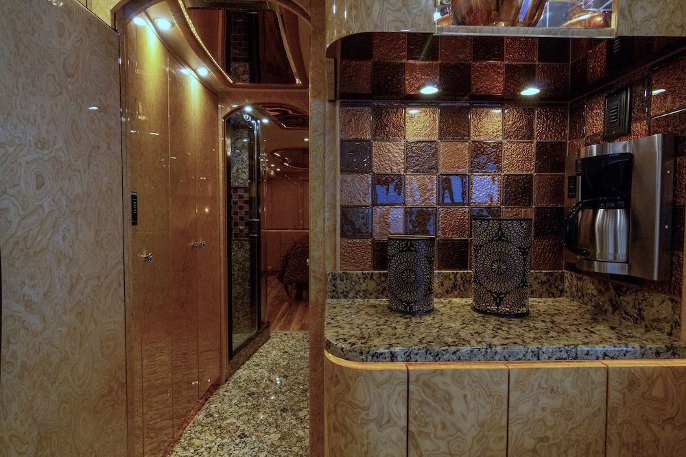 2010 Prevost Millennium H3-45 For Sale